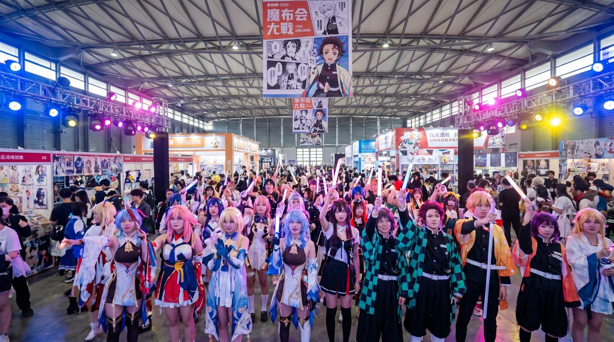 欧美男同动漫cosplay视频